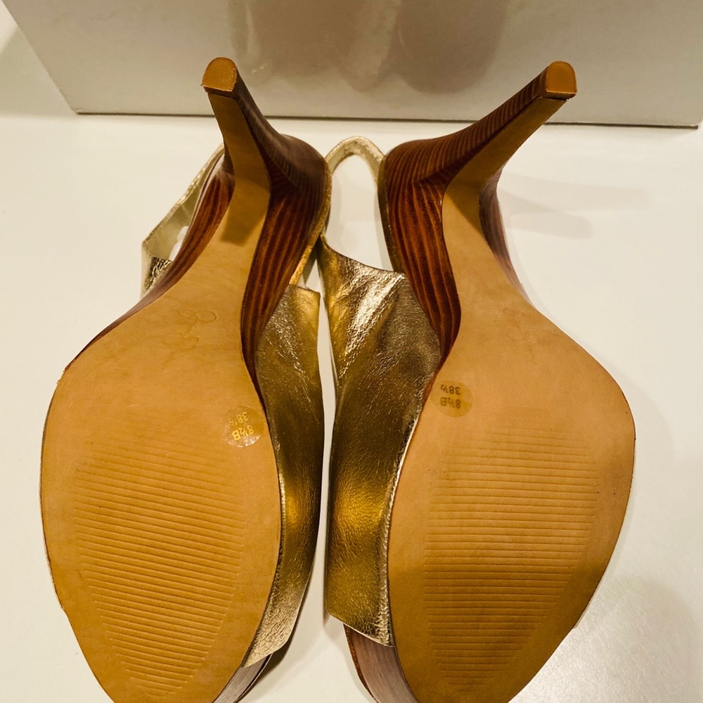 High Heels - Picture 4 of 4